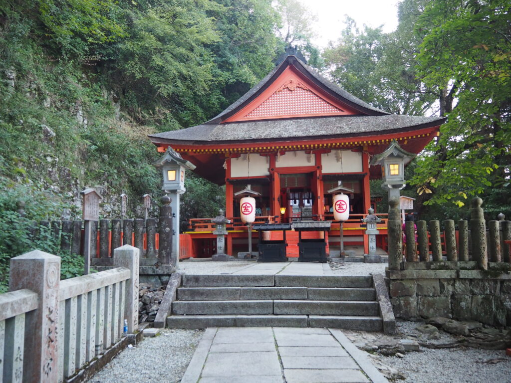 こんぴらさん食べ歩き⑩：1368段奥の厳魂神社の写真です。