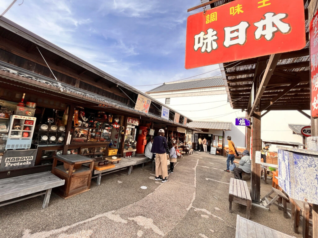 日曜のお昼にはお子様連れのご家族で賑わいます