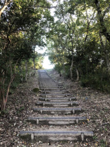 庵治町 観光⑧：あじ竜王山公園 階段