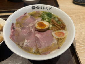 【香川のラーメン】　讃岐ラーメンはまんど