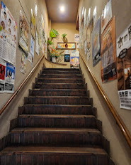 【高松レトロカフェ③『南珈琲店』】店舗への階段